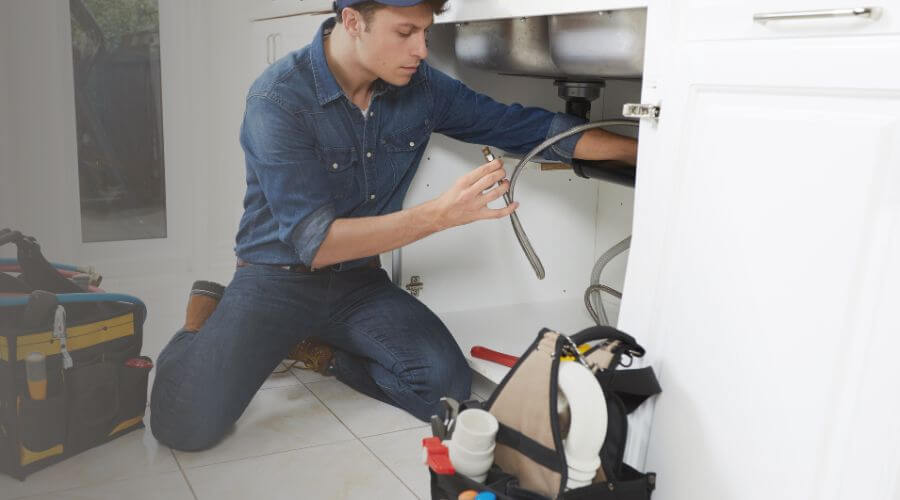 Professional expert plumbing services in London, AR